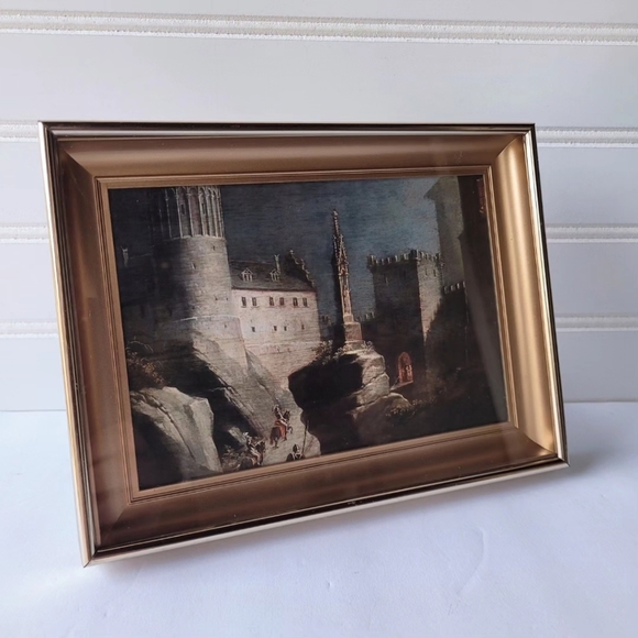 Vintage brass frame with moody art - Picture 4 of 5